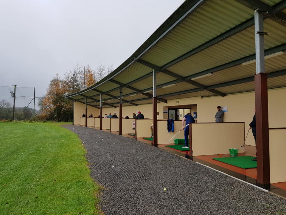 Snag golf group on driving range